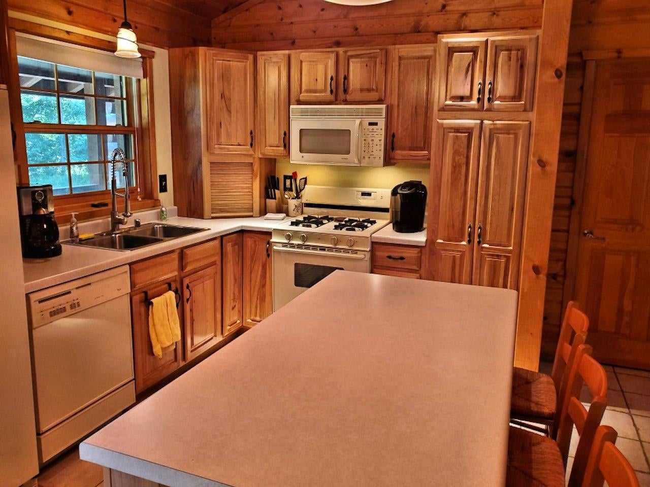 4137 North Bay Road Rhinelander, WI 54501 - Photo 12 of 22 Gallery Image 12