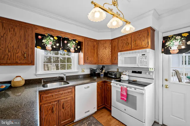 $630,000 | 5 Hollis Court, Lutherville-Timonium, MD 21093