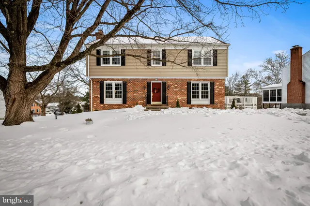 $630,000 | 5 Hollis Court, Lutherville-Timonium, MD 21093