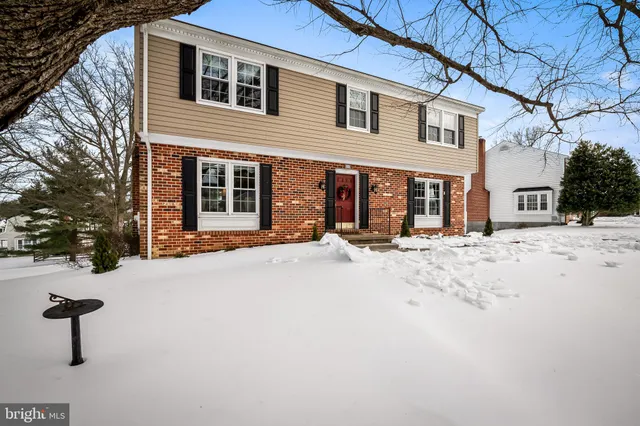 $630,000 | 5 Hollis Court, Lutherville-Timonium, MD 21093