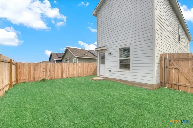 $1,875 | 231 Gabbro Gardens, Maxwell, TX 78656