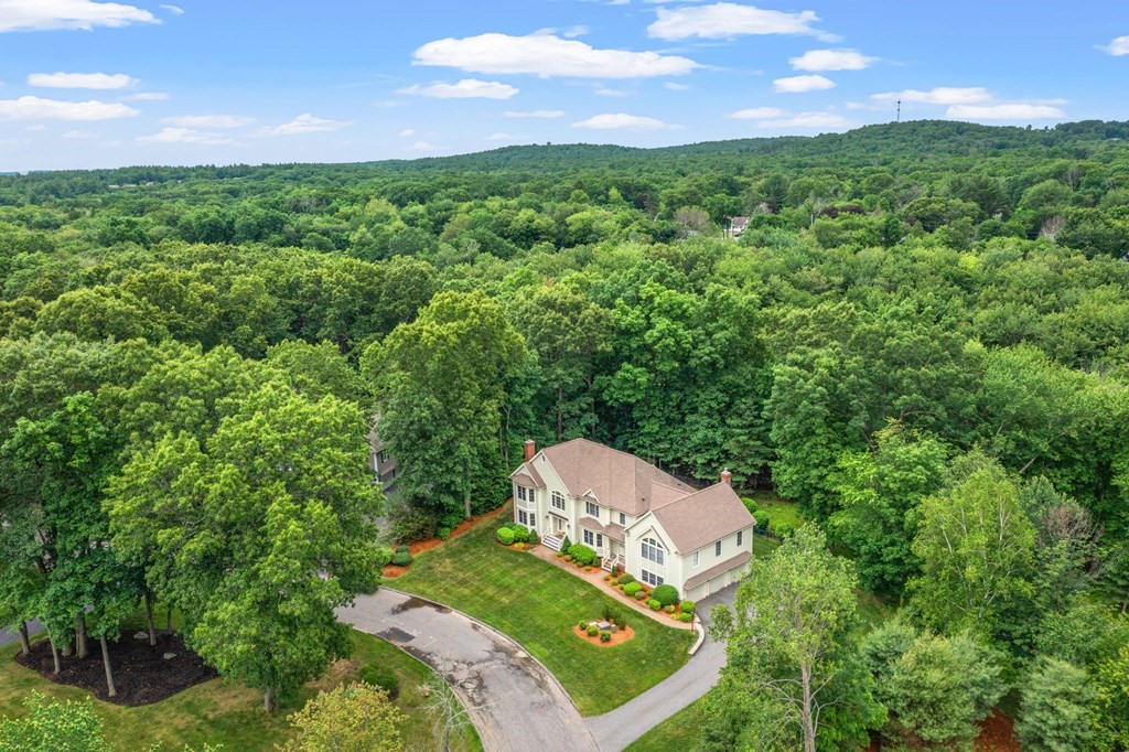 45 Hitching Post Road North Andover, MA 01845 - Photo 3 of 30 Gallery Image 3