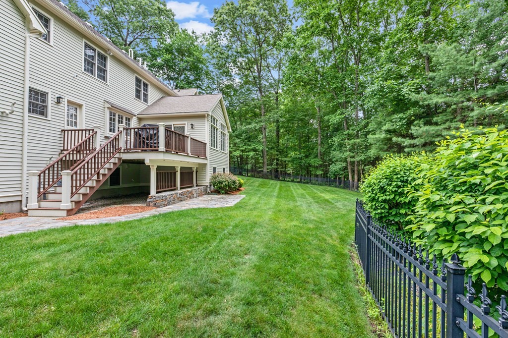 45 Hitching Post Road North Andover, MA 01845 - Photo 4 of 30 Gallery Image 4
