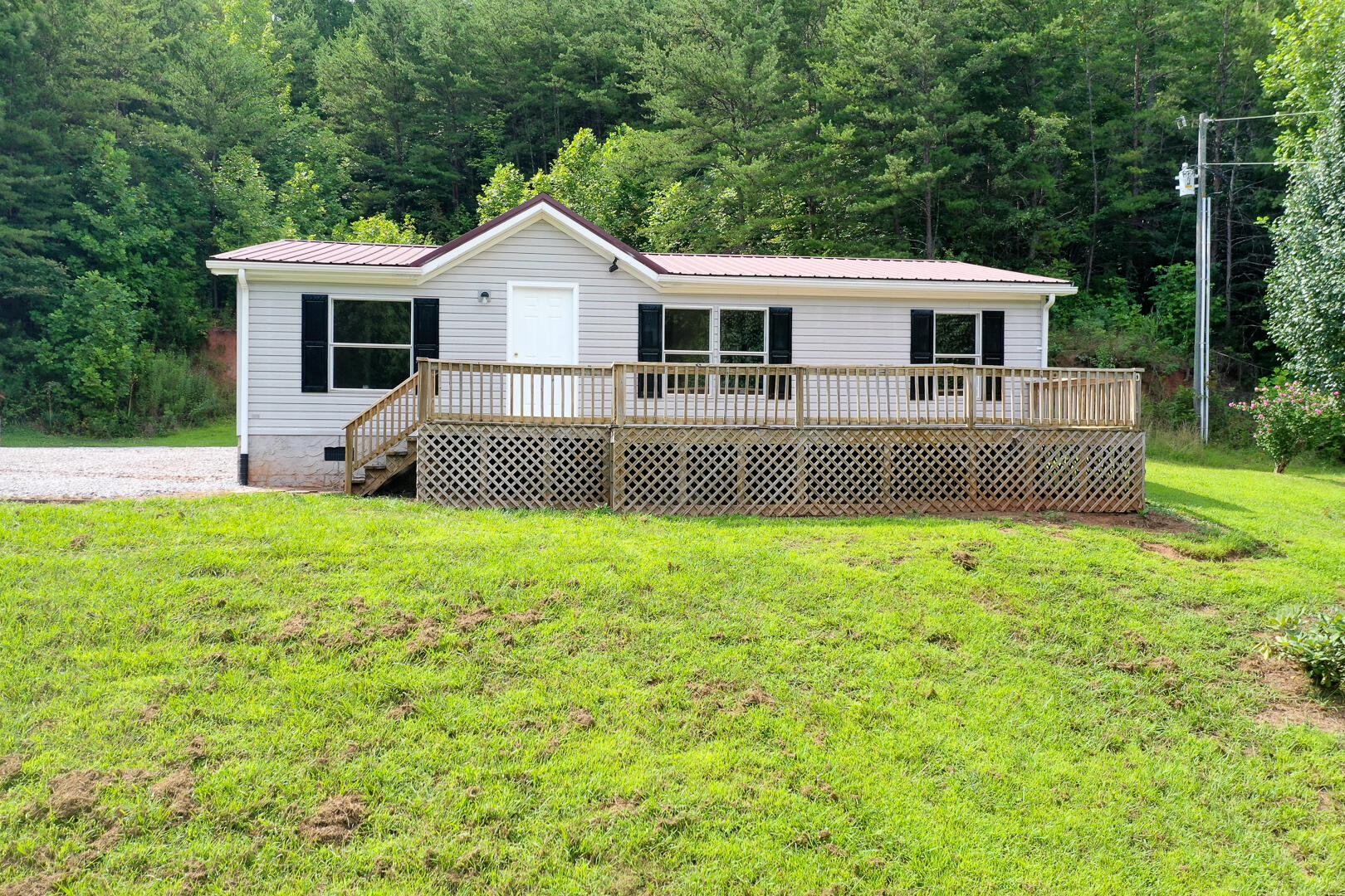 247 Scenic View Road Madisonville, TN 37354 - Photo 1 of 29 Dsc_6923-4
