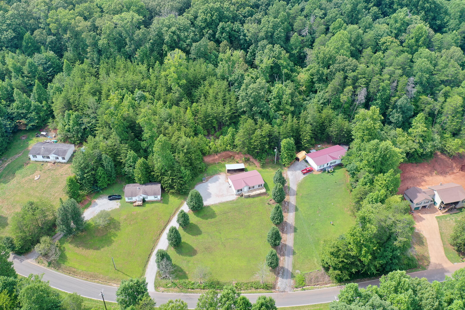 247 Scenic View Road Madisonville, TN 37354 - Photo 2 of 29 Dsc_6923-5
