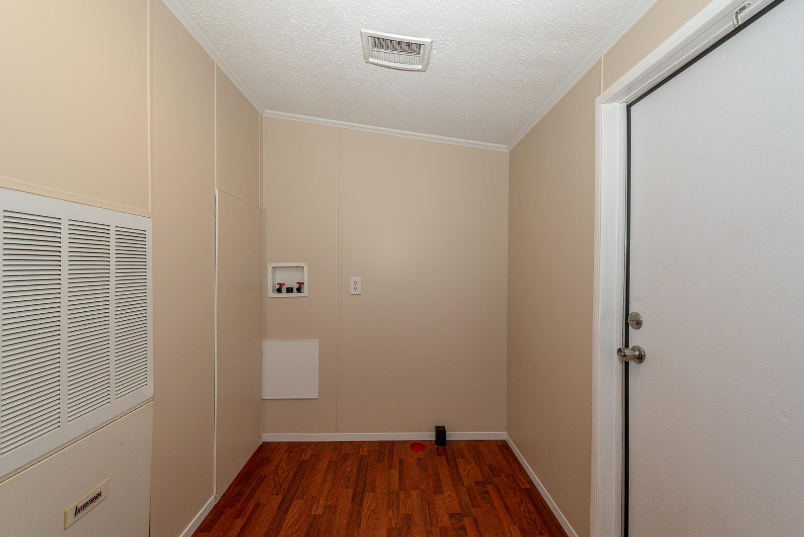 247 Scenic View Road Madisonville, TN 37354 - Photo 14 of 29 Laundry