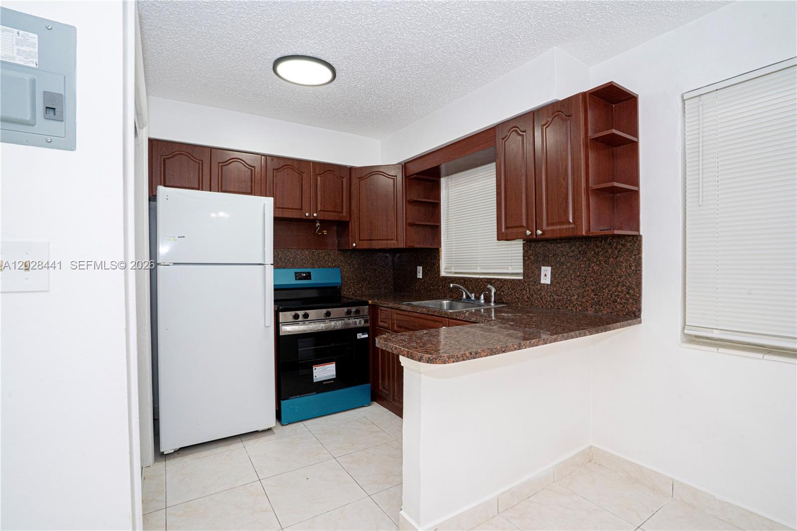5270 Southwest 90th Way, Unit 1 Cooper City, FL 33328 - Photo 2 of 16