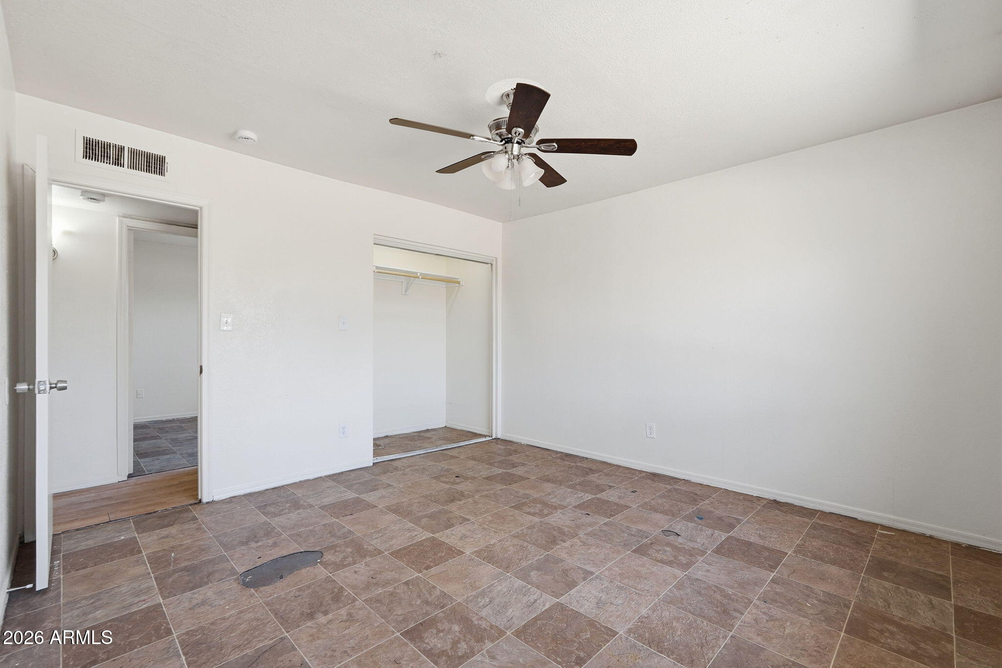6452 West Thomas Road Phoenix, AZ 85033 - Photo 17 of 30 a view of an empty room