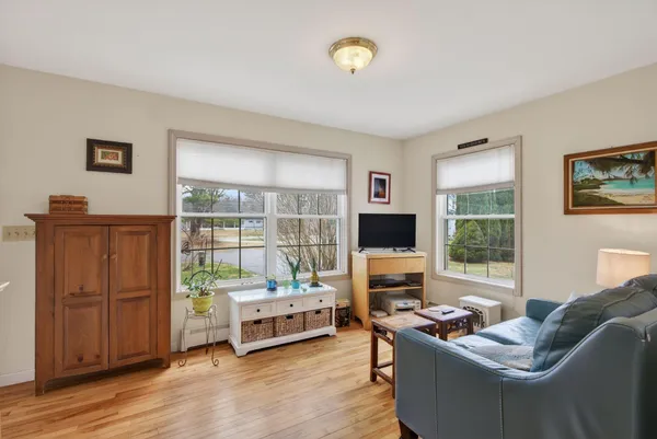 $1,099,000 | 131 Western Avenue, Kennebunk, ME 04043