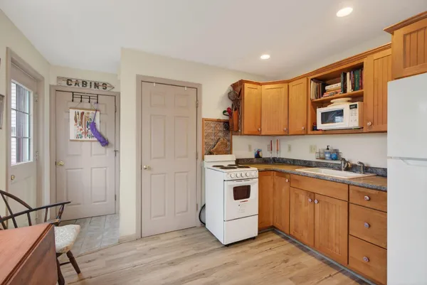 $1,099,000 | 131 Western Avenue, Kennebunk, ME 04043