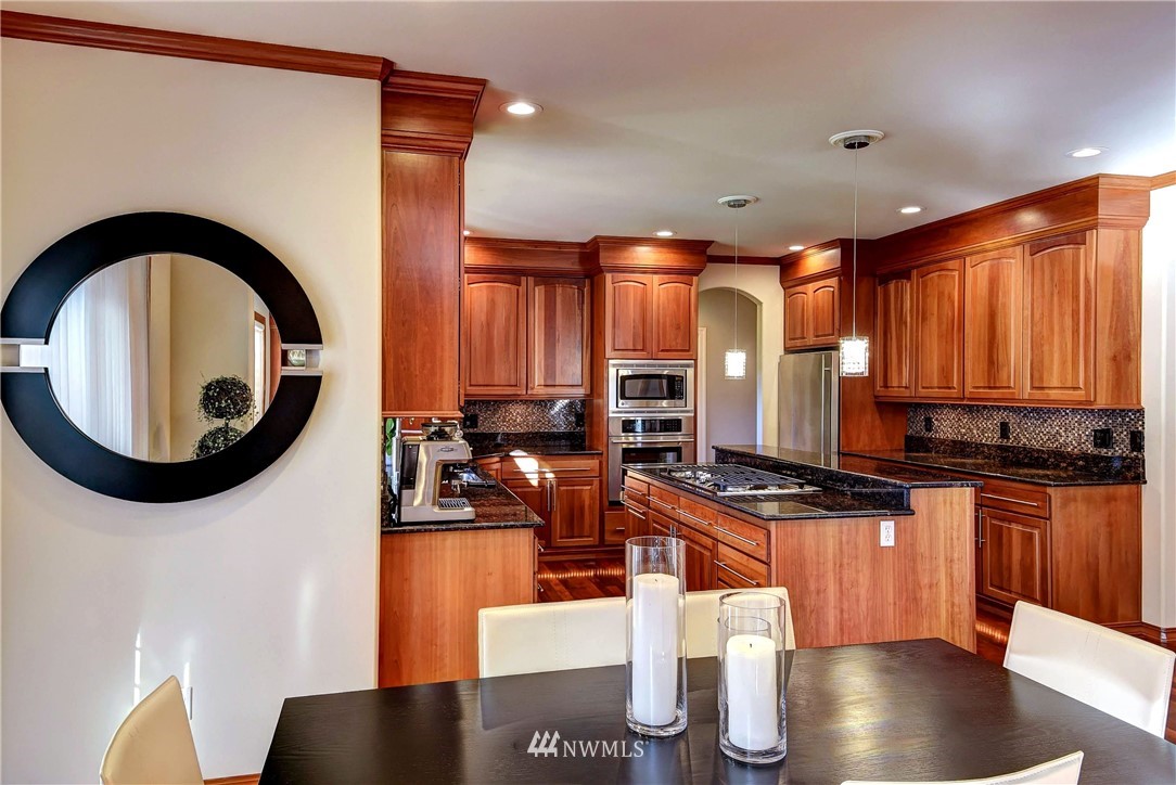 16539 124th Avenue Northeast Bothell, WA 98011 - Photo 11 of 36 Gallery Image 11