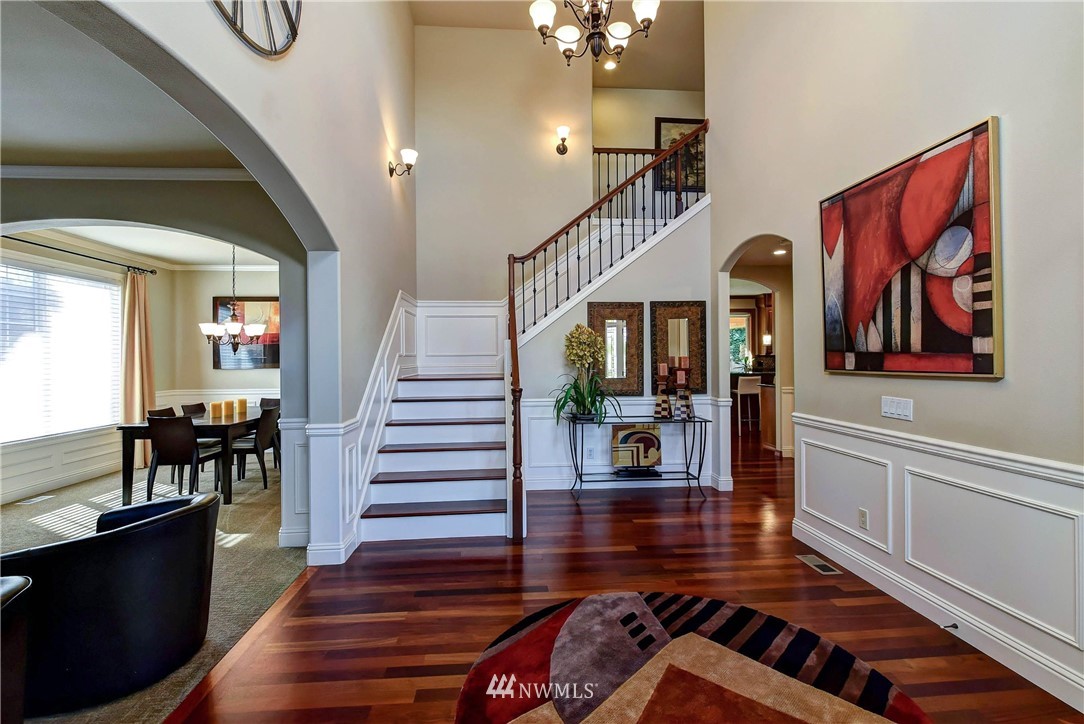 16539 124th Avenue Northeast Bothell, WA 98011 - Photo 3 of 36 Gallery Image 3
