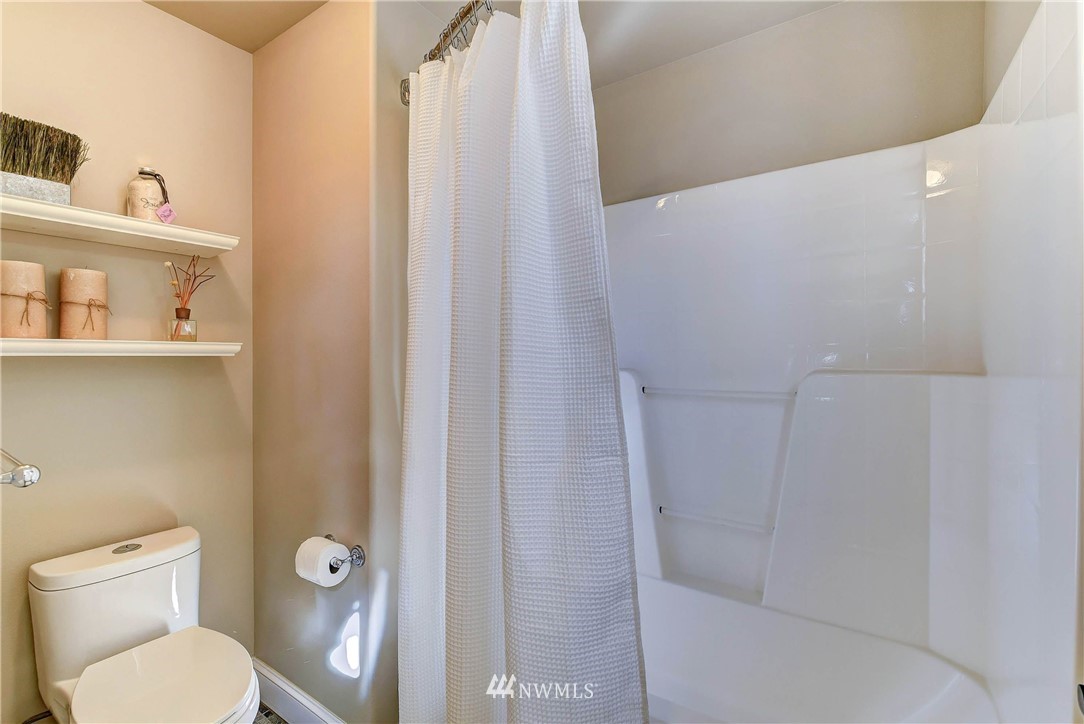 16539 124th Avenue Northeast Bothell, WA 98011 - Photo 29 of 36 Gallery Image 29