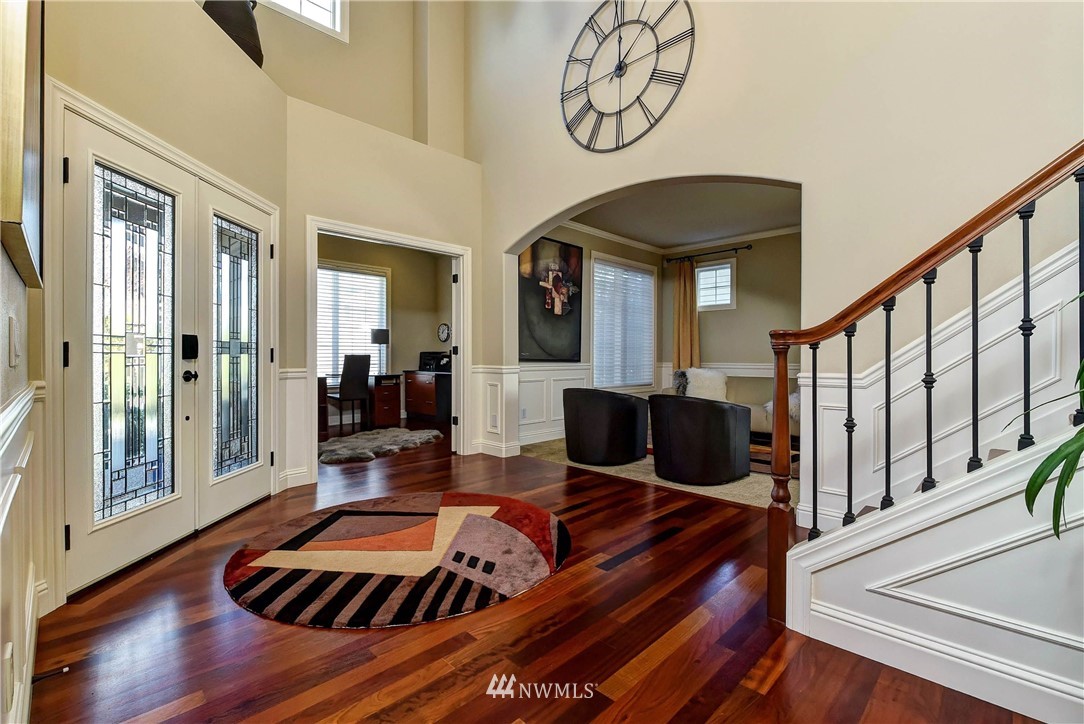 16539 124th Avenue Northeast Bothell, WA 98011 - Photo 4 of 36 Gallery Image 4