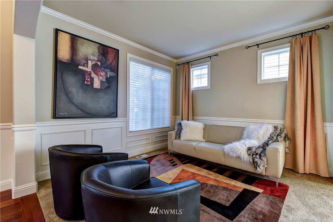 16539 124th Avenue Northeast Bothell, WA 98011 - Photo 5 of 36 Gallery Image 5