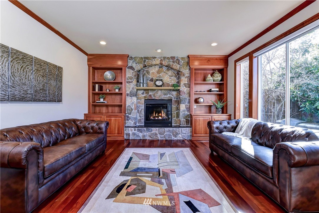 16539 124th Avenue Northeast Bothell, WA 98011 - Photo 7 of 36 Gallery Image 7