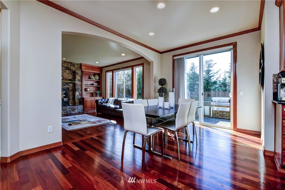 16539 124th Avenue Northeast Bothell, WA 98011 - Photo 9 of 36 Gallery Image 9