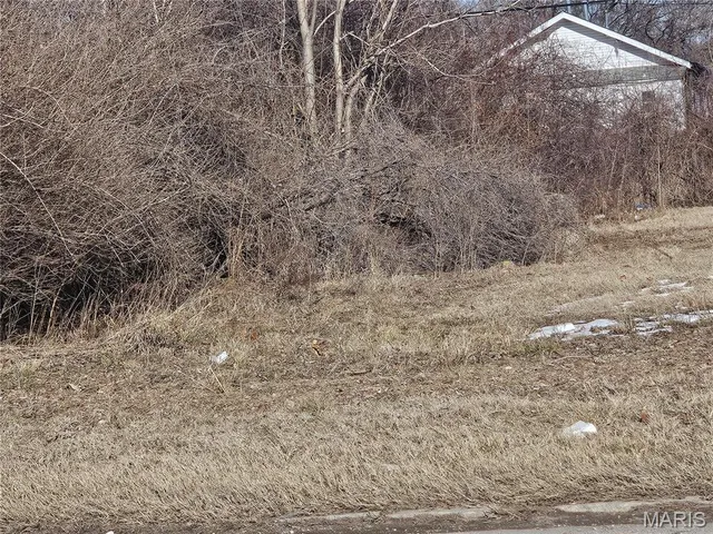 $5,500 | 1927 Bond Avenue, East St. Louis, IL 62207