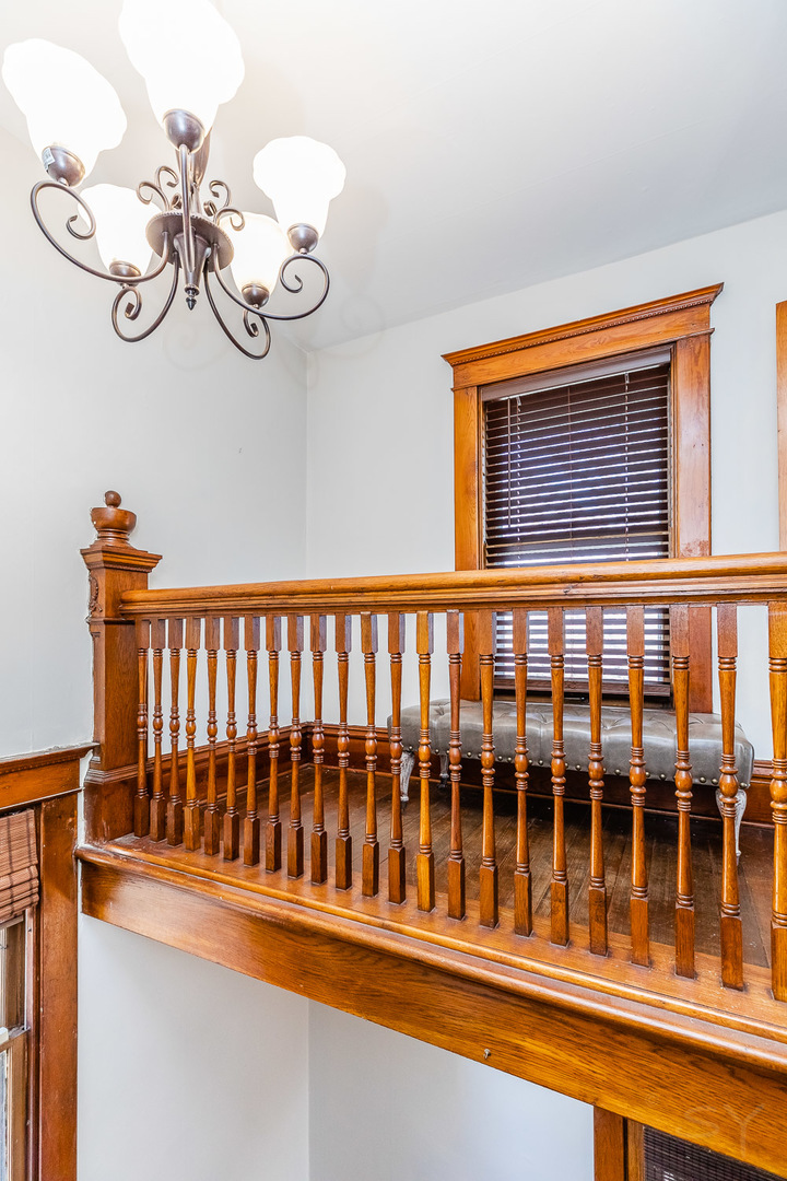 121 Mason Court Sycamore, IL 60178 - Photo 21 of 38 a view of a balcony with furniture