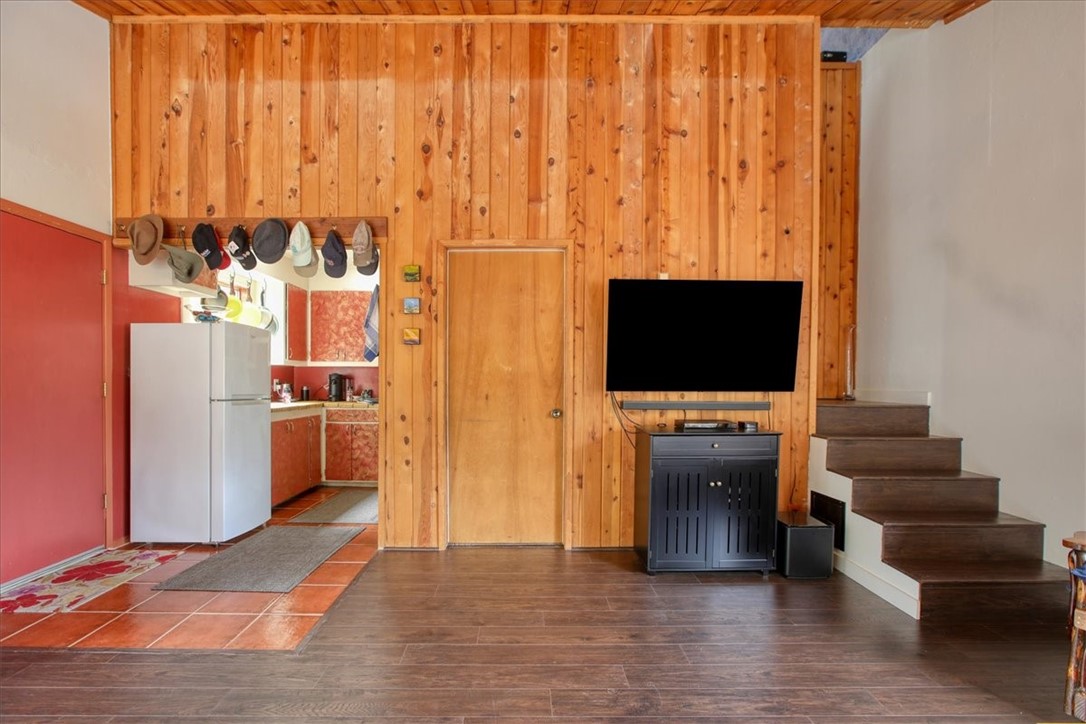 910 Sheffield Street Cambria, CA 93428 - Photo 8 of 29 a view of a living room with furniture and a flat screen tv