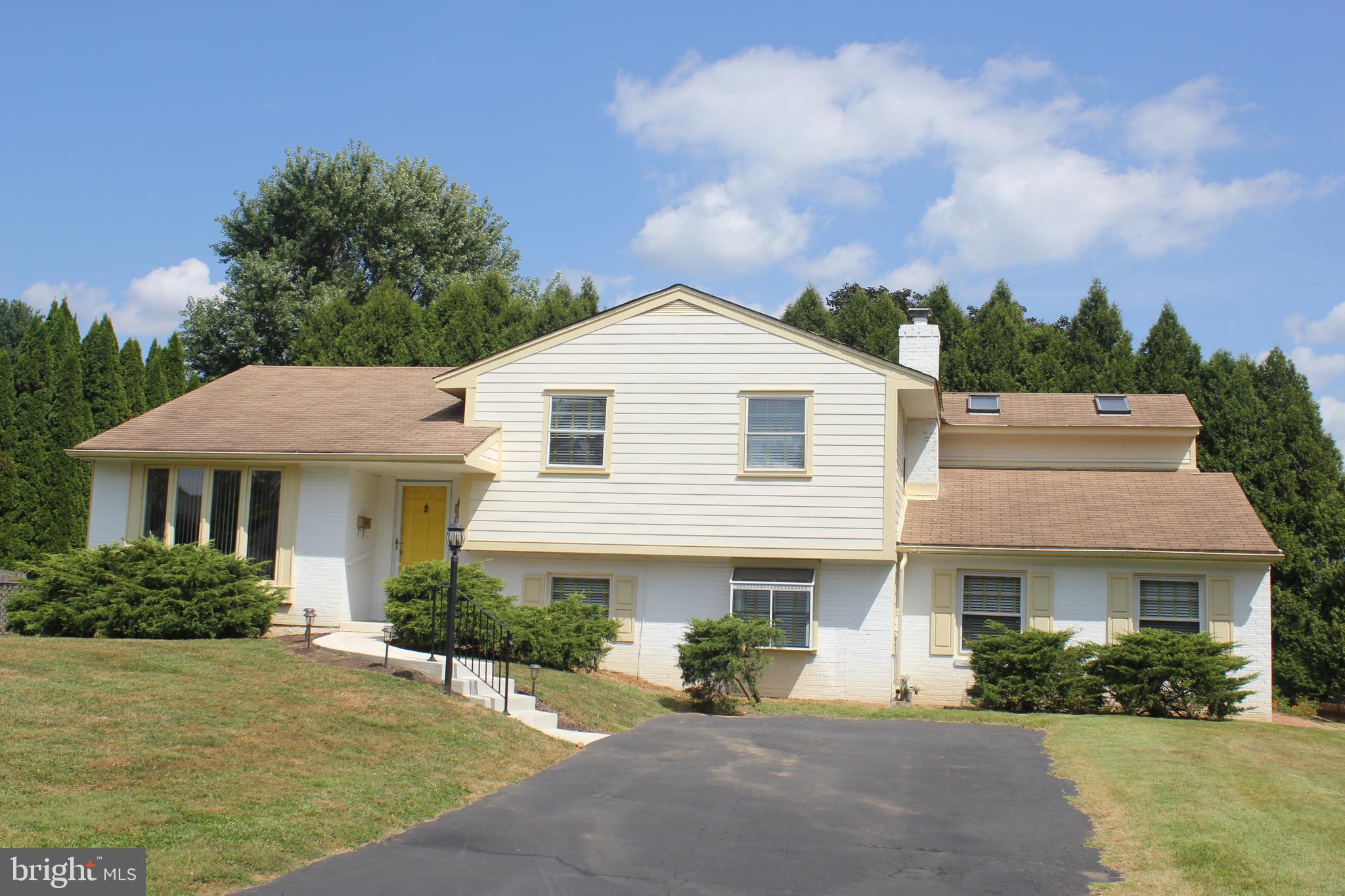 431 Hightop Road West Chester, PA 19380 - Photo 3 of 27