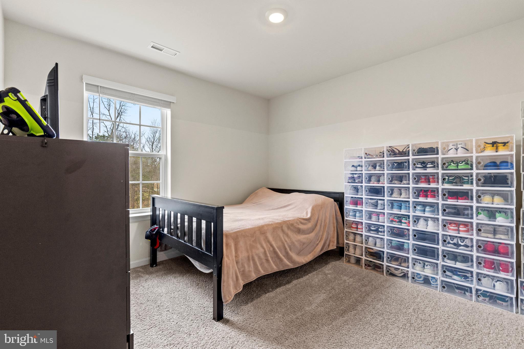 260 Maple Run Drive York, PA 17404 - Photo 20 of 31 a bedroom with a bed and a window