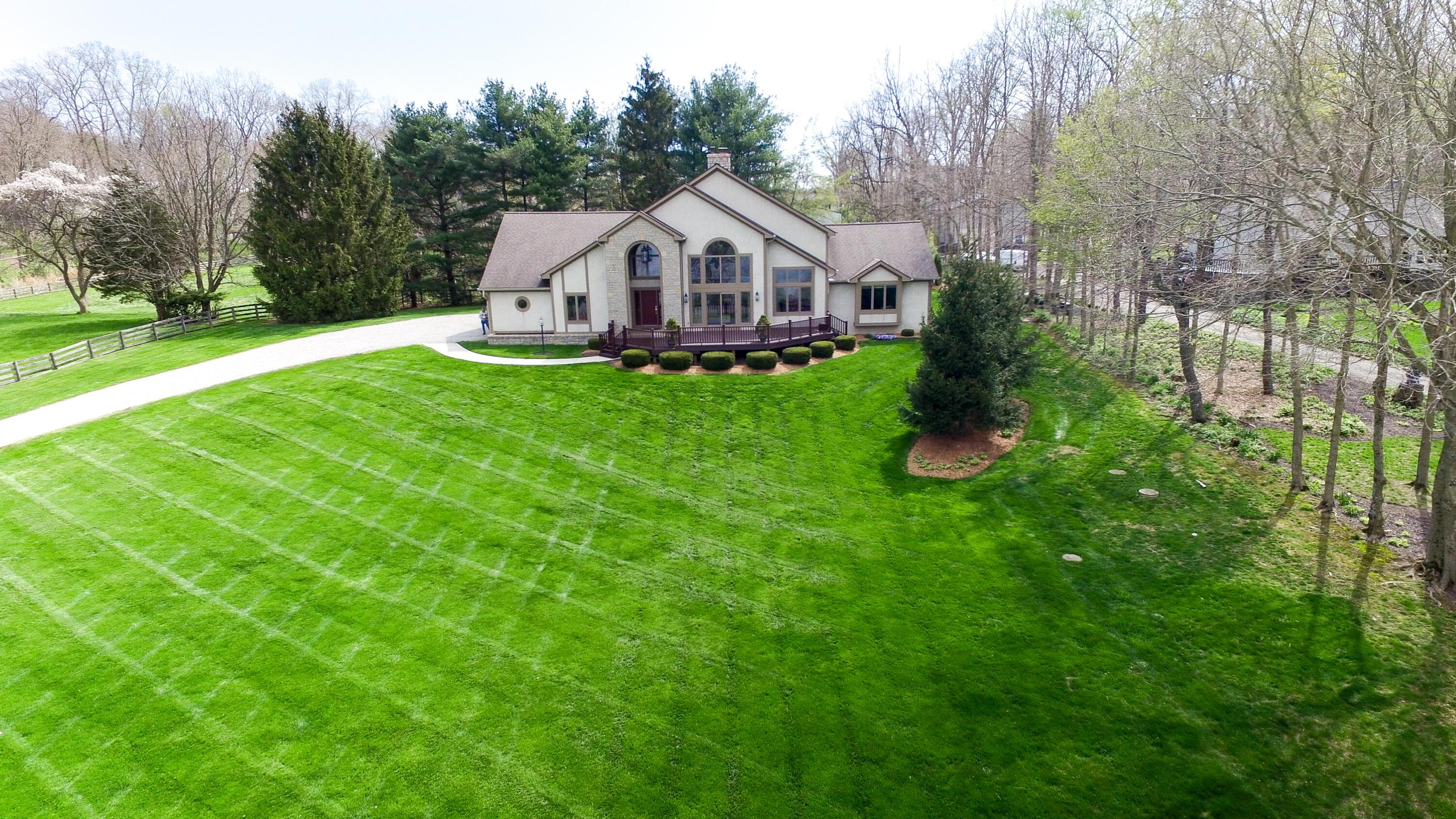 7263 Riverside Drive Powell, OH 43065 - Photo 4 of 16 0004
