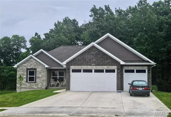 $382,900 | 10715 Trenton Lane, Unit TBB, Foristell, MO 63348