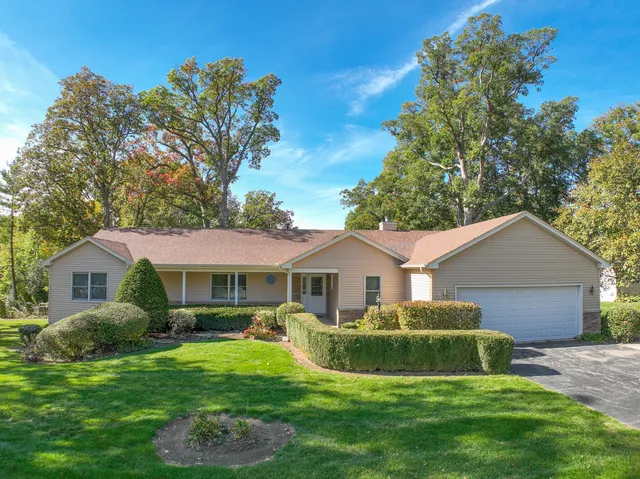 $485,000 | 2S724 Oakwood Terrace, Elburn, IL 60119