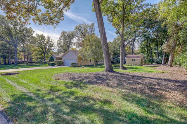 $485,000 | 2S724 Oakwood Terrace, Elburn, IL 60119