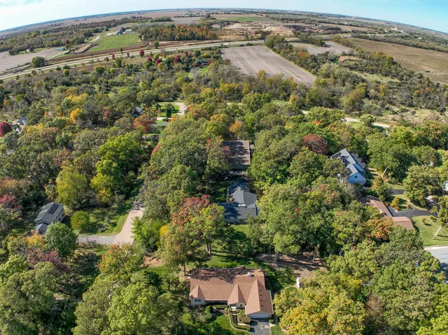 $485,000 | 2S724 Oakwood Terrace, Elburn, IL 60119