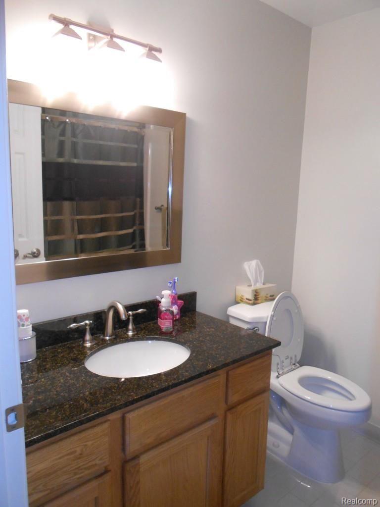 16710 Country Ridge Lane Macomb, MI 48044 - Photo 17 of 24 DSCN0730.jpg