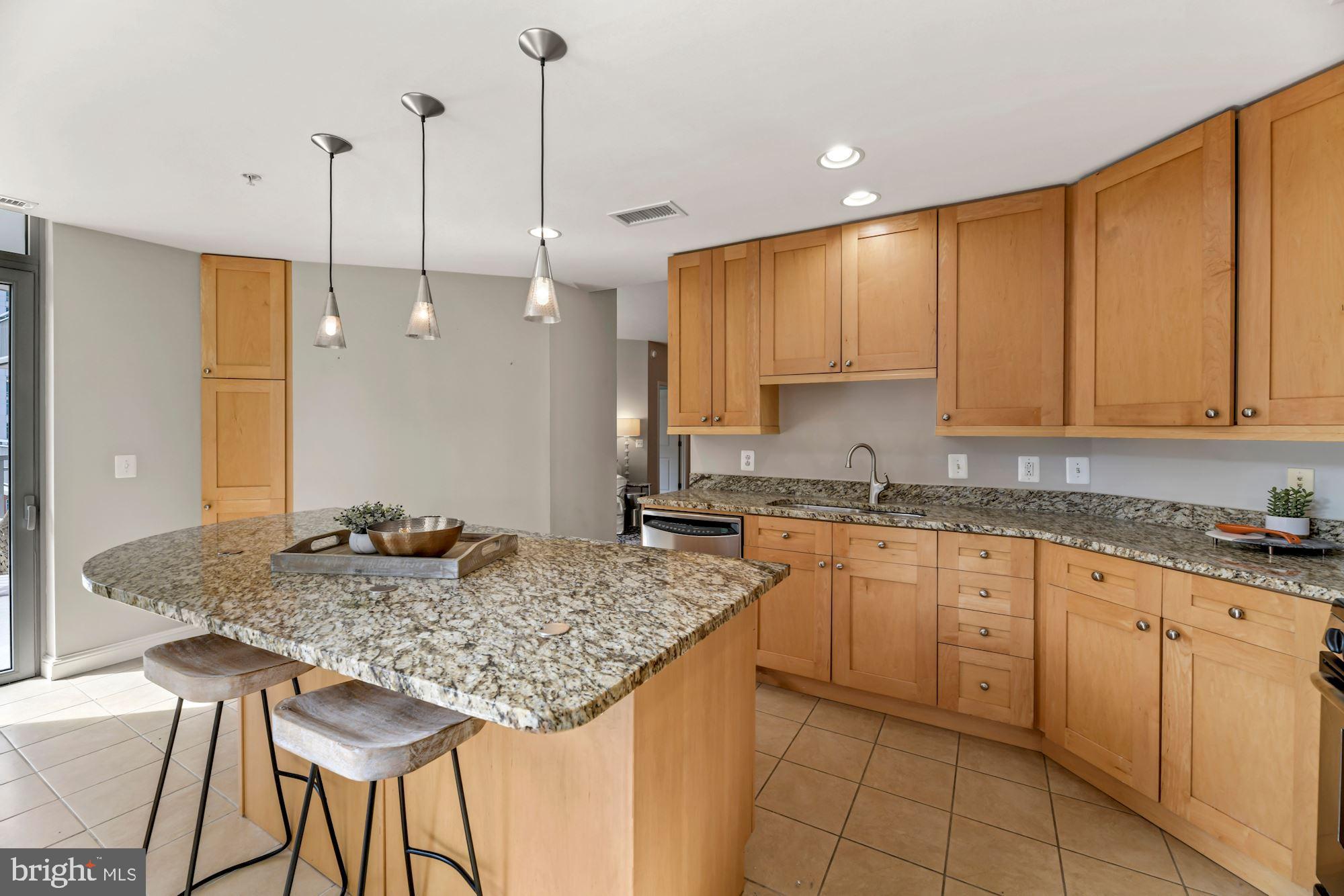 11990 Market Street, Unit 611 Reston, VA 20190 - Photo 12 of 50 Eat-In Kitchen