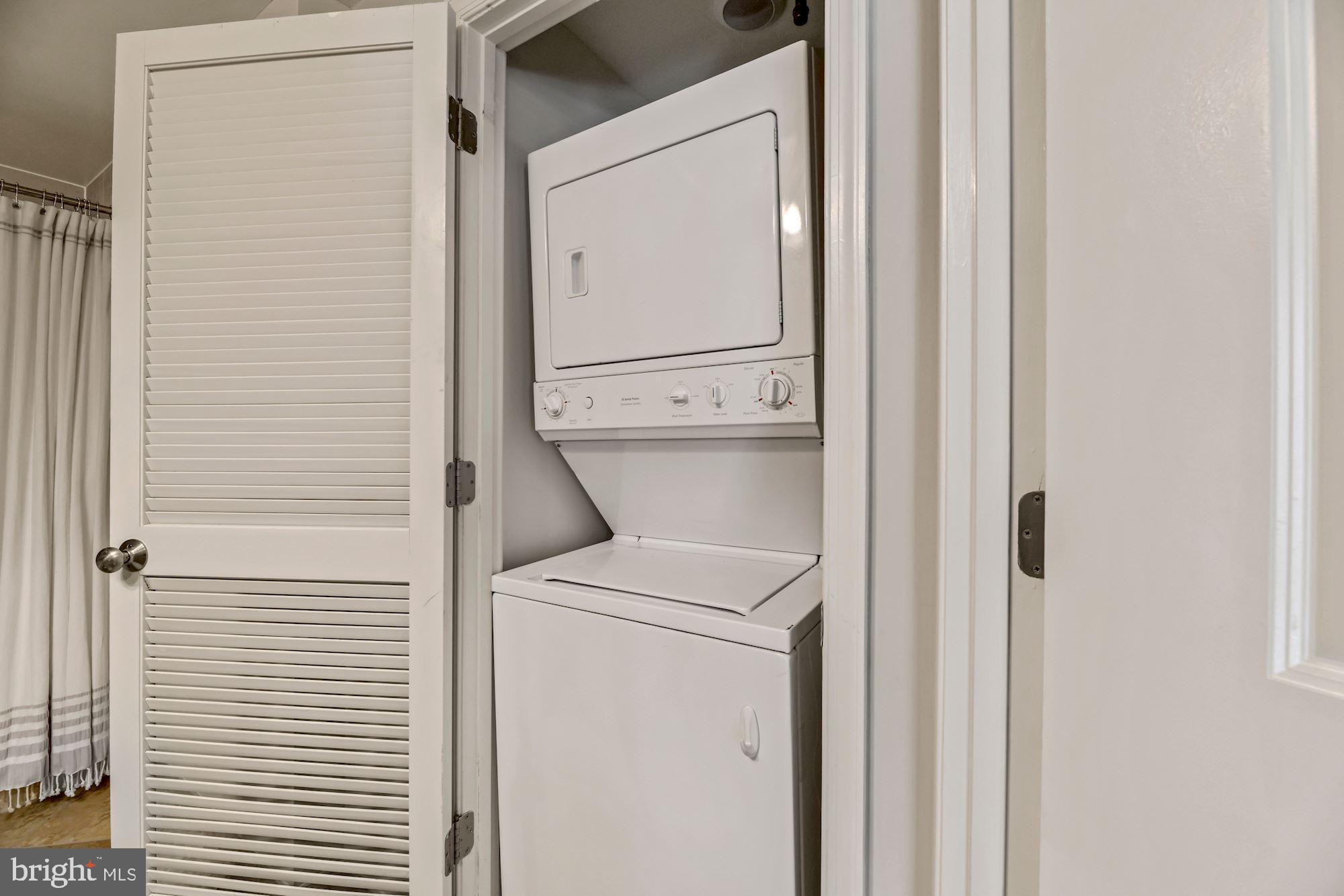 11990 Market Street, Unit 611 Reston, VA 20190 - Photo 25 of 50 Laundry