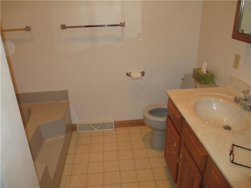 101 October Drive Butler, PA 16002 - Photo 13 of 23 Master Bath/Spa.