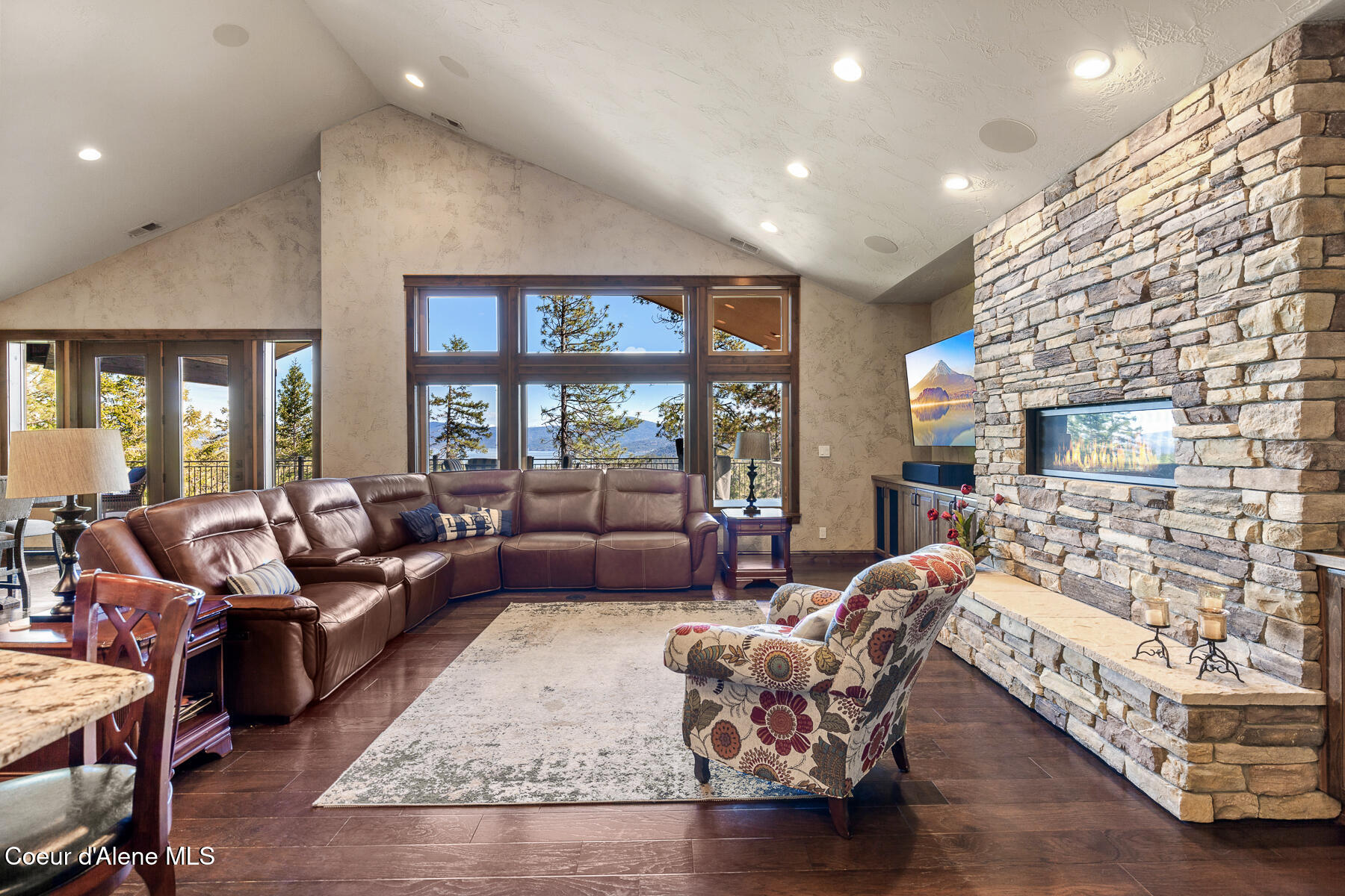 1122SFourWindsRd-5