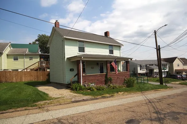 $90,000 | 812 Prospect Street, Brackenridge, PA 15014