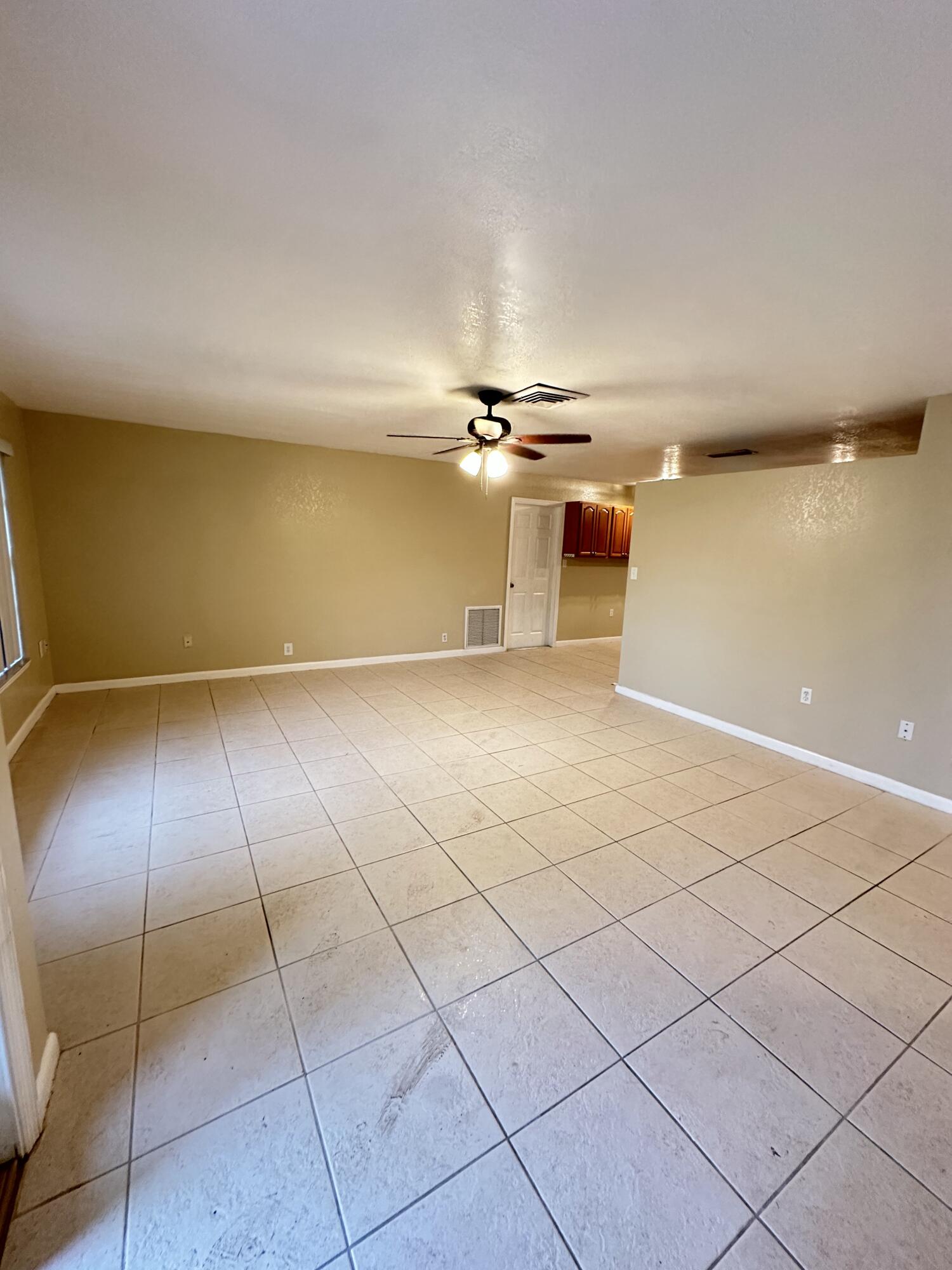 8206 Bayard Road Fort Pierce, FL 34951 - Photo 3 of 51 IMG_0928 3