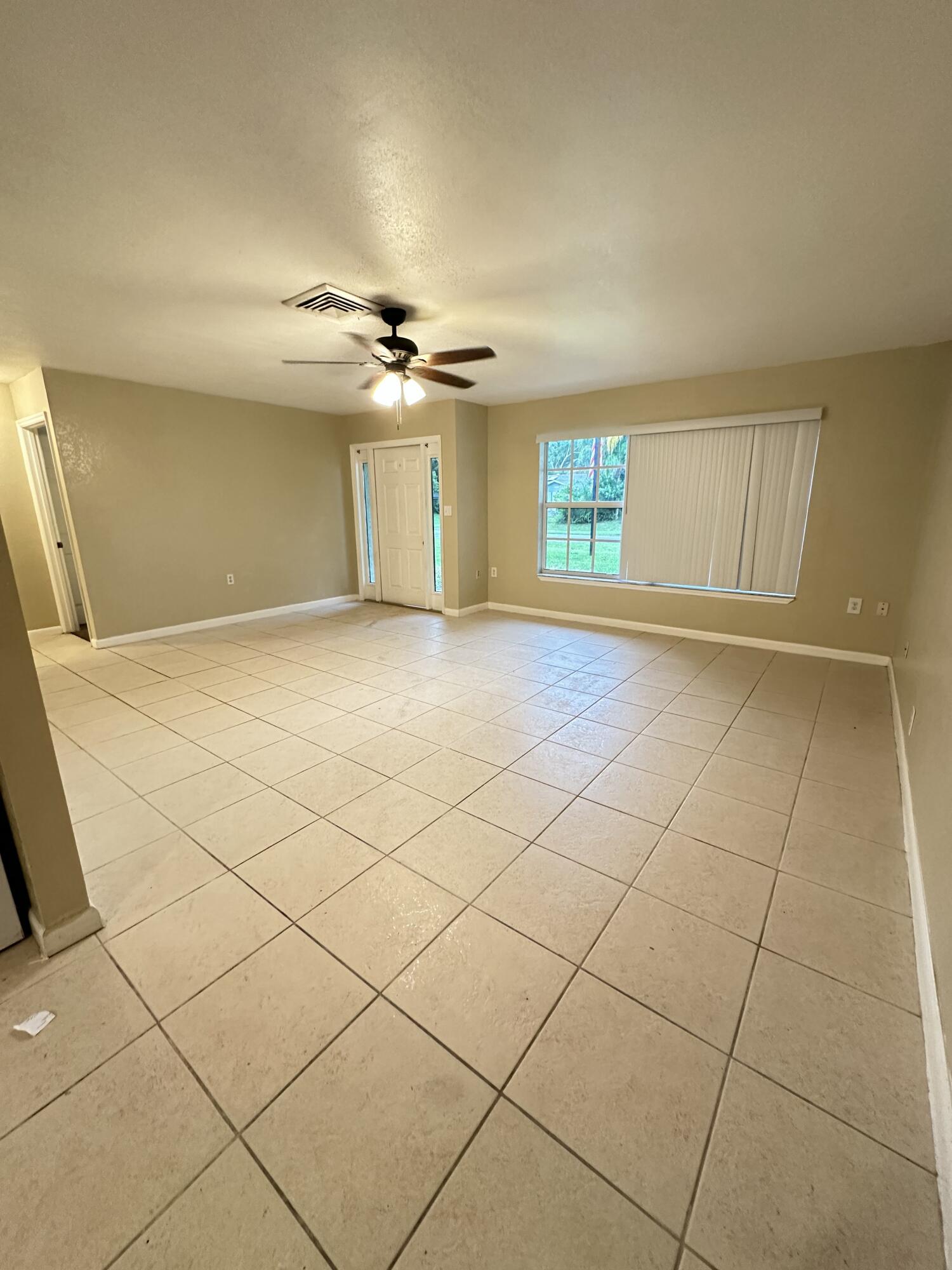 8206 Bayard Road Fort Pierce, FL 34951 - Photo 4 of 51 IMG_0929 3
