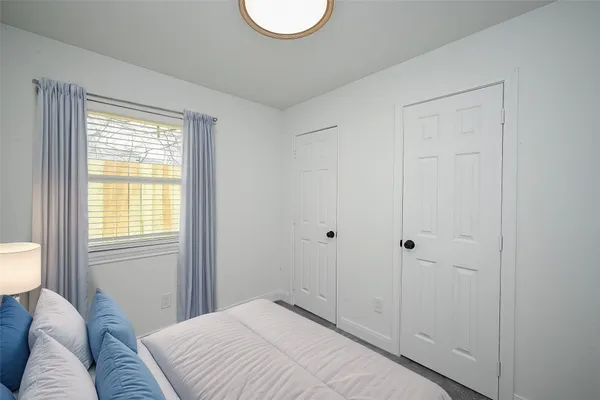 $2,150 | 4710 Hershe Street, Houston, TX 77020