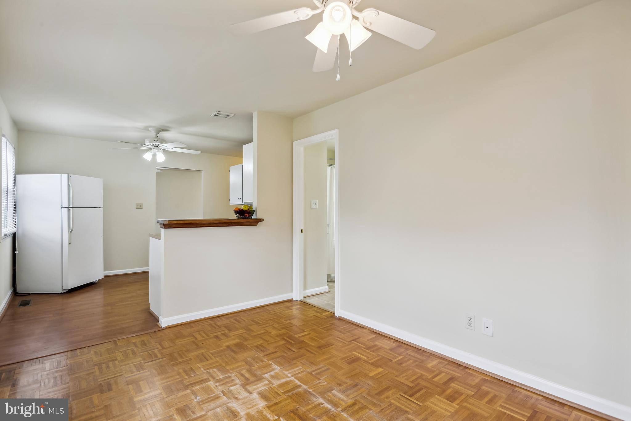126 North Sycamore Road Sterling, VA 20164 - Photo 18 of 42 Family Room