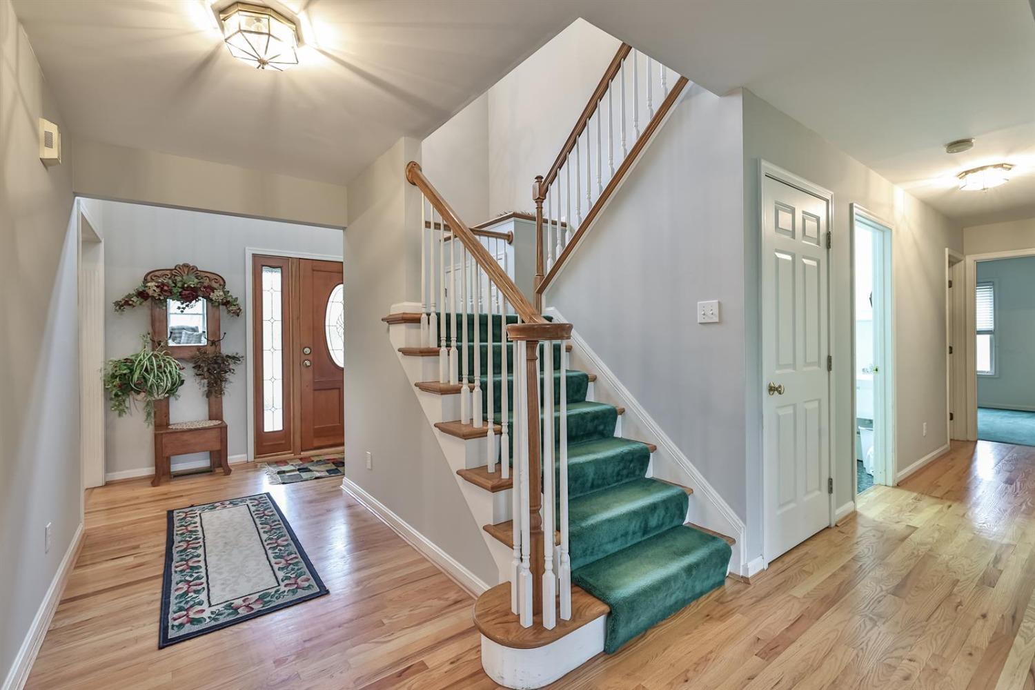 10025 Pebble Ridge Lane Cincinnati, OH 45252 - Photo 5 of 45 Gallery Image 5