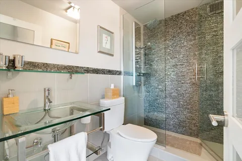 $674,500 | 5201 South Cornell Avenue, Unit 22AB, Chicago, IL 60615