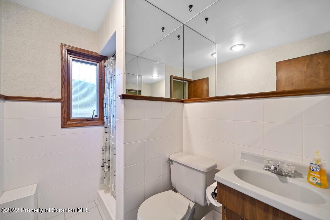 807 Layton Road Clarks Summit, PA 18411 - Photo 36 of 73
