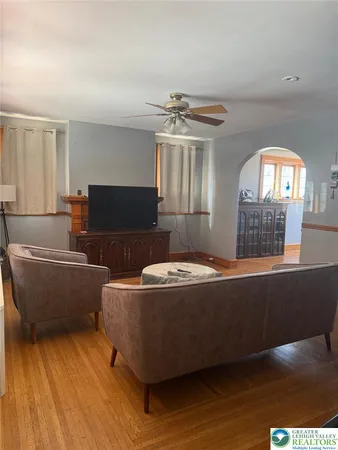 $1,800 | 1132 Mahantongo Street, Pottsville, PA 17901