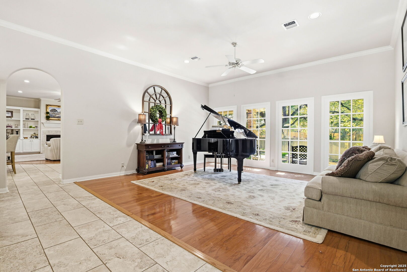15 Inwood Point San Antonio, TX 78248 - Photo 4 of 27 a living room with furniture and a flat screen tv