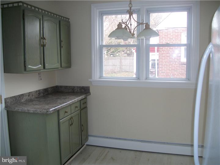 325 Rively Avenue Aldan, PA 19018 - Photo 7 of 17 Kitchen