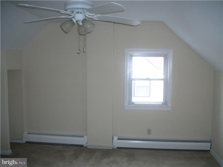 325 Rively Avenue Aldan, PA 19018 - Photo 10 of 17 Bedroom 2