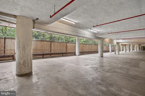 $425,000 | 1805 Crystal Drive, Unit 503S, Arlington, VA 22202