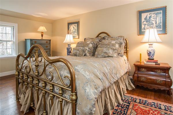 147 Glen Road Wellesley, MA 02481 - Photo 18 of 19 Gallery Image 18